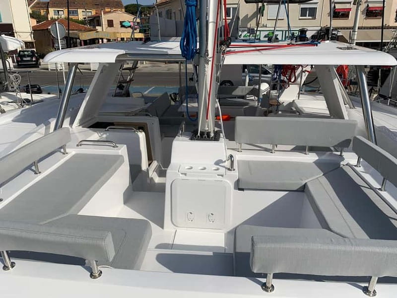 Departure from BRUSC: Half-day catamaran cruise - Practicalities and Onboard Facilities