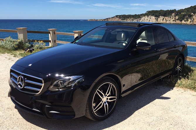 Departure Private Transfer: Seattle to Seattle Airport SEA in Business Car - Up to 20 Minutes of Free Waiting Time for Flexibility