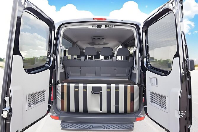 Departure - Private Transfer Waikiki Hotel to Airport - Precise Pickup from Waikiki Hotels to Honolulu Airport