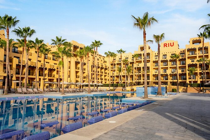 Departure shuttle to Cabo Airport - Efficient, Private Airport Transfers from Los Cabos International Airport