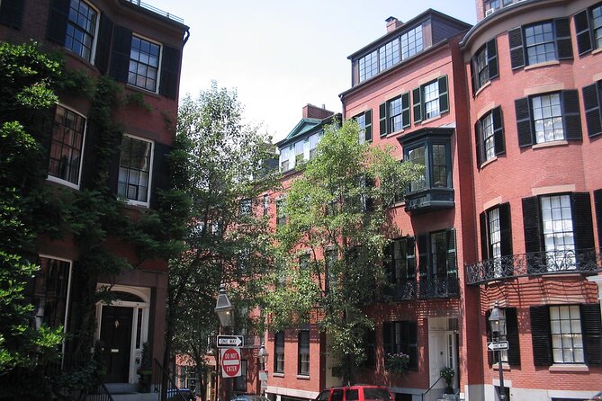 Departure Transfer: Boston to Boston Airport BOS by Business Car - Who Should Choose This Transfer Service?