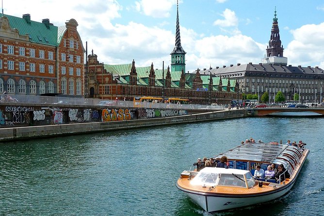 Departure Transfer: Copenhagen to Airport CPH by Business Car - The Experiences One-Stop Nature