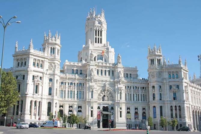 Departure Transfer from Madrid to Madrid Airport MAD in Private Van - Comfortable and Convenient Madrid Airport Transfer in a Private Van