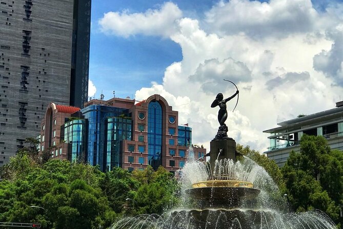 Departure Transfer: Mexico to Mexico Airport MEX by Luxury SUV - Who Will Appreciate This Service Most