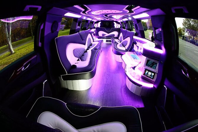 Departure Transfer Montreal to Montreal Airport by Limos or Bus - What’s Not Included: Additional Costs to Keep in Mind