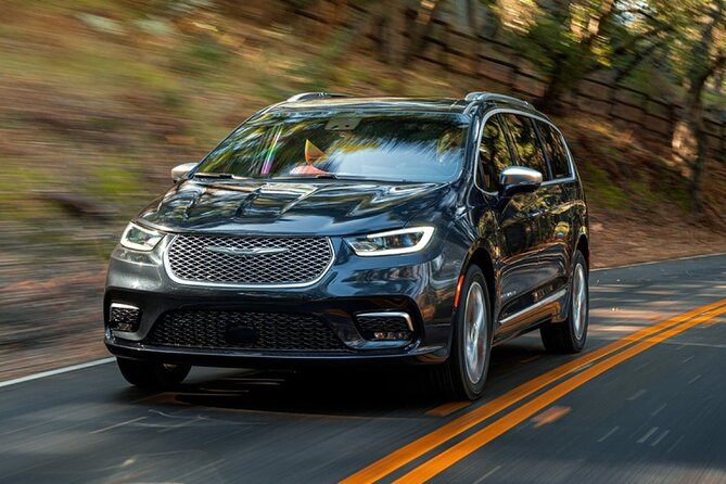 Departure transfer Montreal to Montreal Airport YUL by Car or SUV - What’s Not Included in the Price?