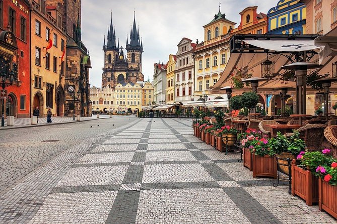 Departure Transfer: Prague to Prague Airport PRG by Luxury Van - Key Points