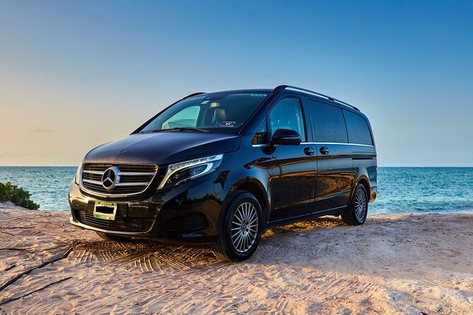 Departures in Mercedes Benz from Playa Mujeres to Cancun Airport - A Premium Transfer from Playa Mujeres to Cancun Airport in Style and Comfort