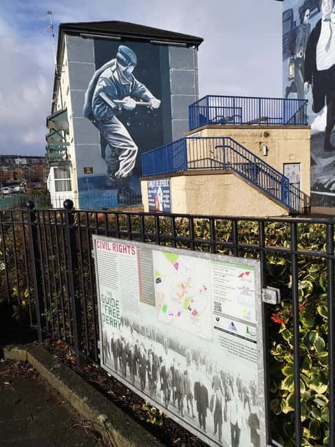 Derry City: The Bloody Sunday Story Walking Tour - The Peace Process and Murals that Tell Derry’s Stories