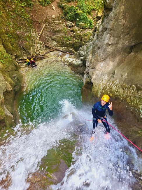 Descent of the Versoud canyon - What the canyoning descent in Versoud involves