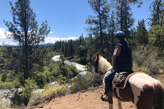 Deschutes River Horse Ride - Explore Oregon’s Forests on a Relaxing Deschutes River Horse Ride