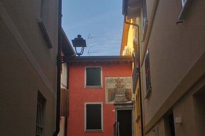 Desenzano Sunset Walking and Boat Tour with a Drink On Board - The Sunset Drink and Final Moments