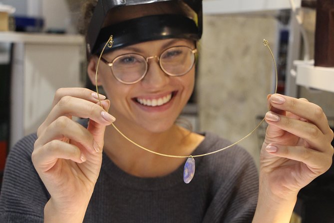 Design Your Personalized Luxury Jewelry in Le Marais, in the heart of Paris! - Logistics and Group Size