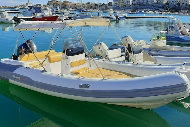Desirèe: Rent boat Vieste / Rent boat Vieste - Discover the Freedom of a Self-Drive Boat in Vieste