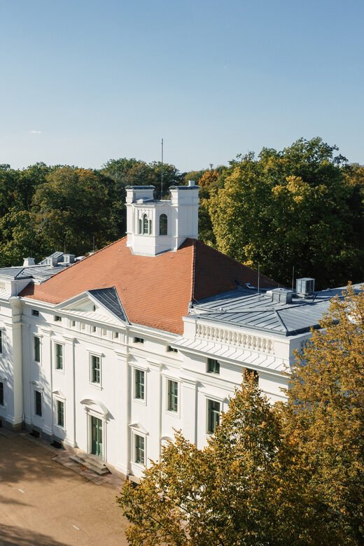 Dessau: Bicycle Tour Bauhaus  Junkers  Gartenreich - Discover Dessau’s Architectural and Industrial Heritage on a Bicycle Tour