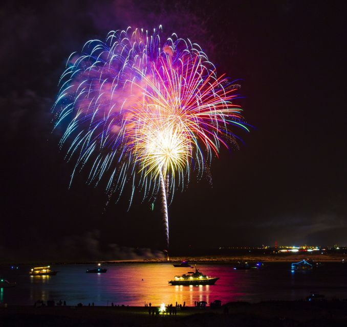 Destin-Fort Walton Beach: Private Cruise with Fireworks - Experience the Best View of Destin’s Fireworks Show