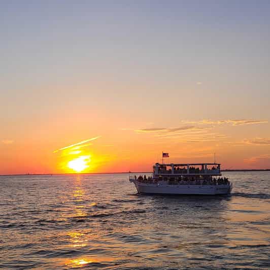 Destin: Sunset Dolphin Cruise - The Spacious Southern Star Boat for Dolphin Viewing