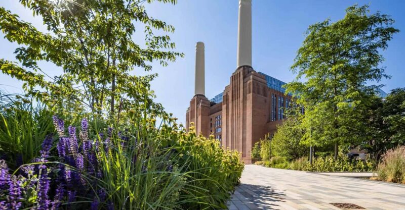 Destination London: E-Bike Tour - Exploring the South Riverside and Historic Urban Spaces