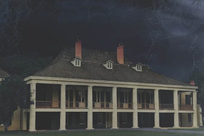 Destrehan Plantation Haunted Night Tour - Guides and Personalities: Making the Tour Memorable