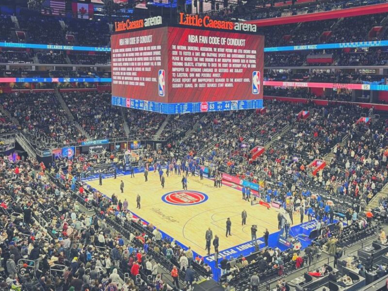 Detroit: Detroit Pistons Basketball Game Ticket - The Atmosphere and Crowd at Little Caesars Arena