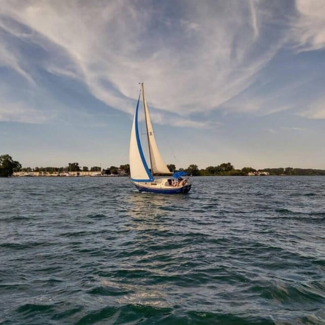 Detroit: Sailing Tour on the Detroit River - The Boats and Seating Arrangements