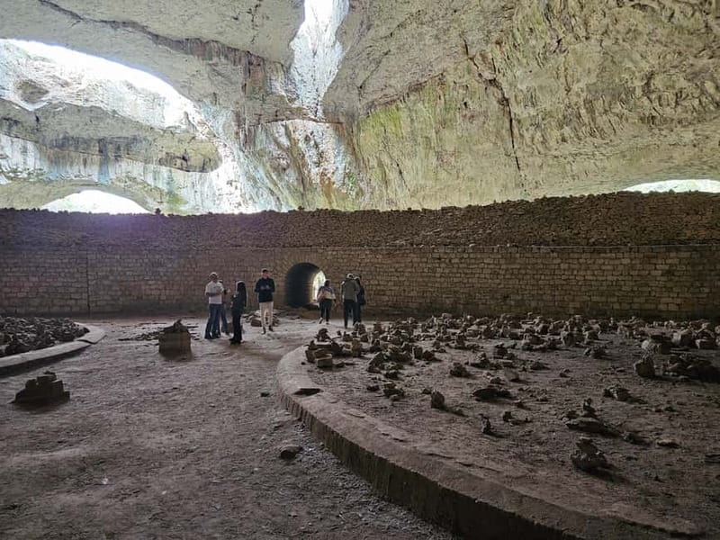 Devetaki, Krushuna & Lovech Tour - Exploring Lovech’s Old Town and Covered Wooden Bridge
