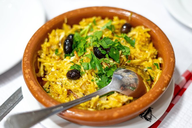 Devour Lisbon: The Ultimate Portuguese Food Tour - Engaging Guides and Impressive Stories