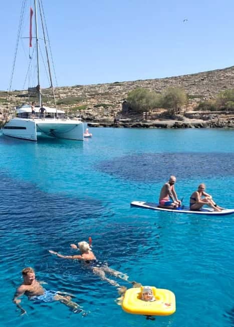 Dia Island Catamaran  Premium Lunch, Open Bar, Small Group - Who Will Enjoy This Tour Most?