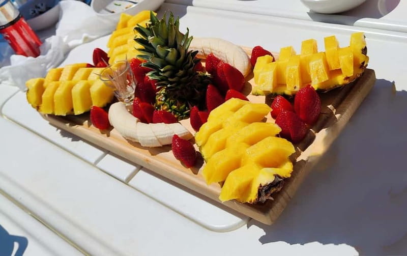 Dia Sailing Cruise With All-inclusive Meal And Drinks - Sunset Cruise: Witness the Day’s Final Light