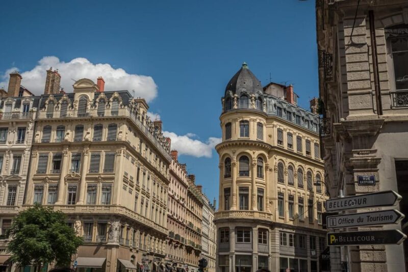 Dijon: Capture the most Photogenic Spots with a Local - Discovering Notre-Dame de Dijon’s Architectural Heritage