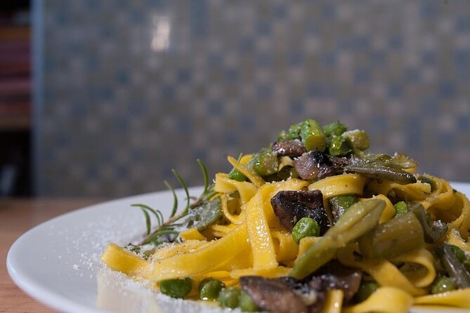 Dine & Enjoy a Cooking Demo at Local's Home in Pisa - Logistics and Practical Details