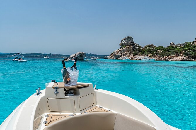Dinghy Rental with Skipper in the Maddalena Archipelago - Key Points