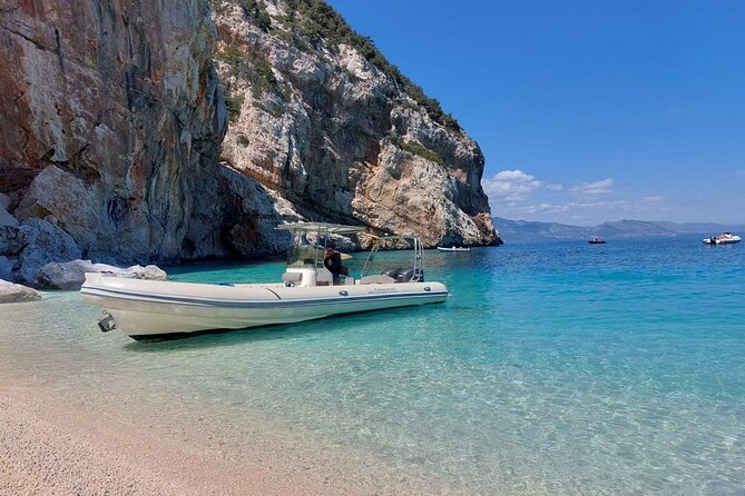 Dinghy tour Cala Goloritze Mariolu Biriala and Grotta del Fico - Key Points