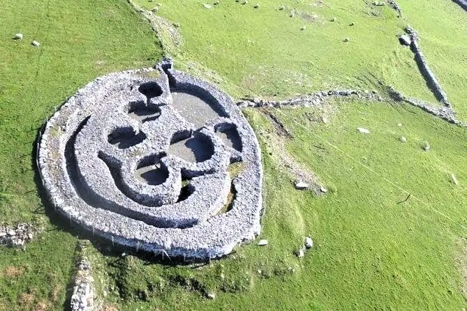Dingle Peninsula & Slea Head Private Day Tour - Exploring Inch Beach: A Long, Sandy Haven