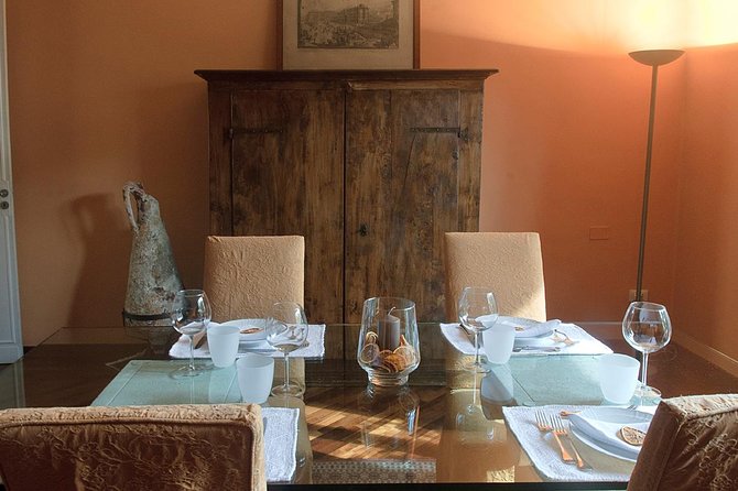 Dining experience at a local's home in Brindisi with show cooking - Meet Your Hosts in a Charming Brindisi Home