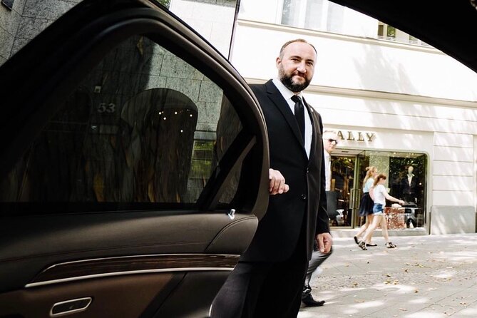 Direct transfer from CDG Airport to Paris - and vice versa - Comfortable, Air-Conditioned Vehicles with Modern Conveniences