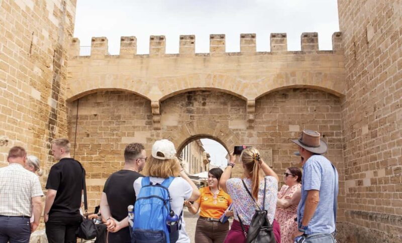 Discover Alcudia's Hidden Gems: Walking Tour of the Old Town - Alcudia’s Historic Old Town and Its Charm