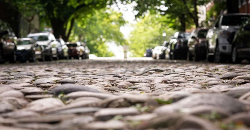 Discover Alexandria: Historic Homes, Churches, and Taverns! - Key Points