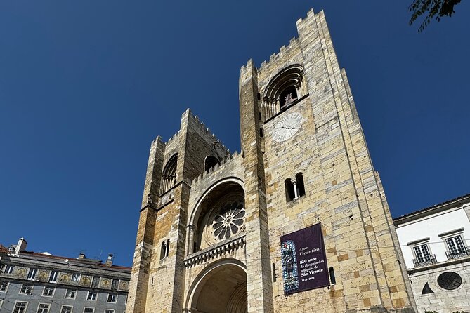 Discover Ancient Lisbon of Tuk Tuk with a local guide - Exploring Bairro da Graça and Its Vibrant Tiles