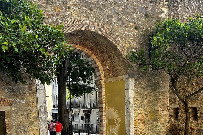 Discover Ancient Lisbon of Tuk Tuk with a local guide - Practicalities: Meeting Points and Tour Logistics