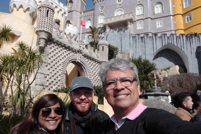 Discover and Feel Sintra's Wonderland - Small Group Tour - Guide Expertise and Guest Feedback