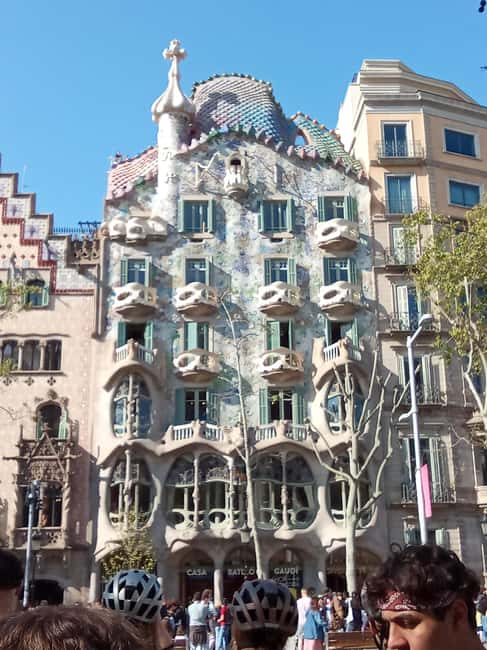 Discover Barcelona effortlessly without walking (bikes, scooters...) - Frequently Asked Questions