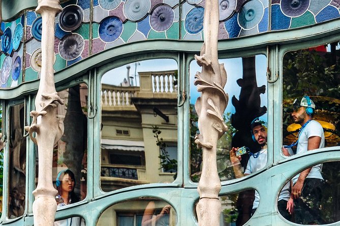 Discover Barcelonas most Photogenic Spots with a Local - Practical Details and Accessibility