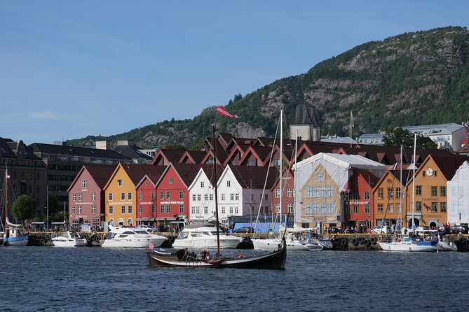 Discover Bergen on Foot and Boat - Discovering Contemporary Bergen at Kong Oscars Gate