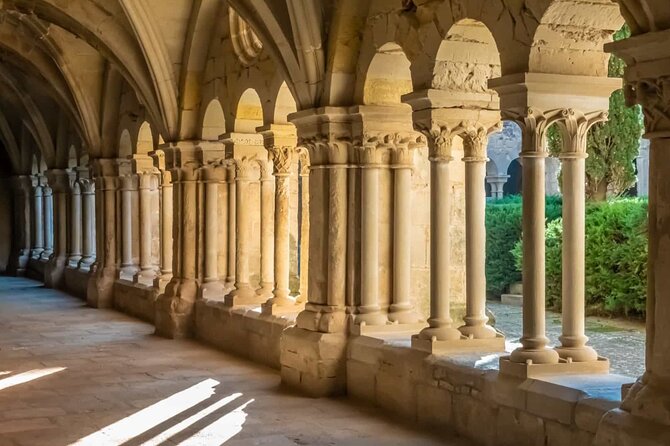 Discover Évora: Private Historical Tour from Lisbon - The Bone Chapel: Macabre Art in San Francisco Church