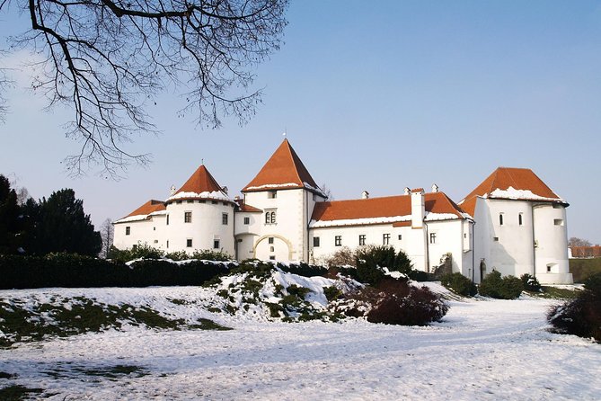 Discover FairyTale Croatia: Castles of Northern Croatia Private Trip from Zagreb - Comfortable Transportation for Small Groups