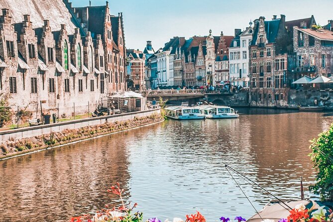 Discover Ghent while playing! Escape game - The alchemist - Accessibility and Group Size