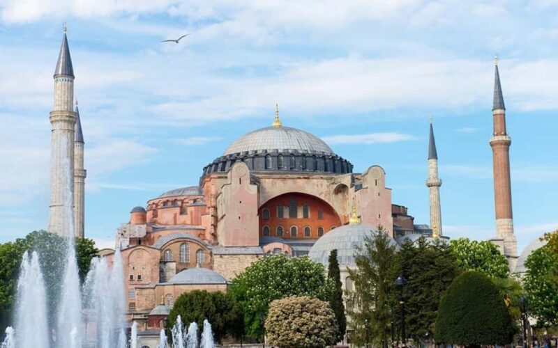 Discover Istanbul Tour: Hagia Sophia to Bosphorus Views - Customizable Duration and Pickup Options in Istanbul