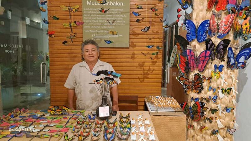 Discover Izamal from the Maya Teya Train: tradition and local artisans - Participating in Jewelry and Papier-Mâché Workshops