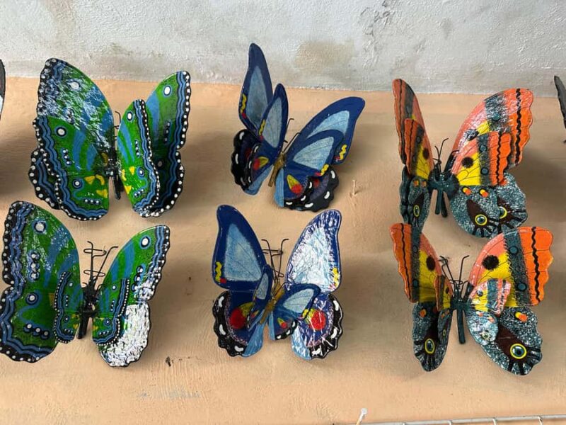 Discover Izamal from the Maya Teya Train: tradition and local artisans - Savoring Yucatán Flavors at a Regional Restaurant